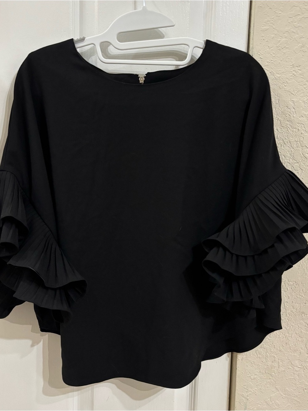 Gracia Bleat Pleated Tiered Ruffle Bell Sleeve Blouse NWT-Large $86